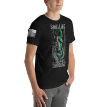 Load image into Gallery viewer, K-9 Smelling the fear of terrorist